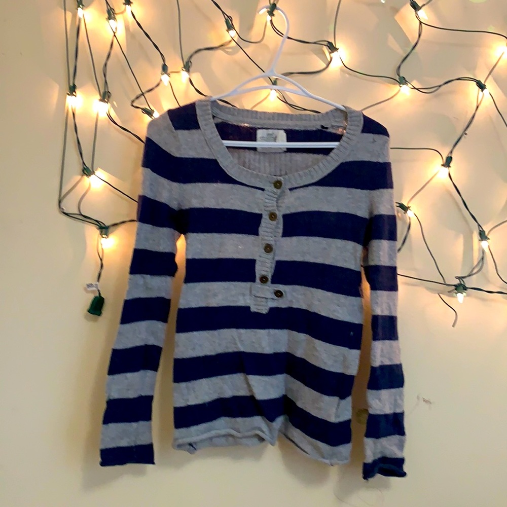 H and  M top